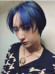 -变画·发型STUDIO