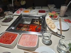-海底捞火锅鲜切牛肉主题店(长寿路店)