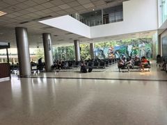 -班达拉奈克国际机场