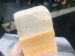 -詹爷爷乌节路街头冰淇淋