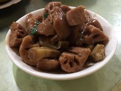 莲藕煮火腩-区海鸡场饭店(石壁店)
