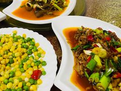 -老滇山寨•云南特色菜•地方菜•民族风情歌舞表演(世纪金源店)