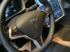 -TESLA 特斯拉(广州天环广场体验店)