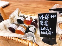 -沁屋面包店(人民东路店)