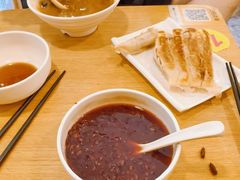 -八百里牛肉汤(盖饭·锅贴·万象城店)