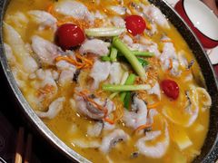 -山城外·非遗酸菜鱼(蜀都万达店)