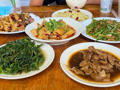-茅屋大酒店