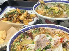 -云阿蛮云南生烫牛肉米线(奉贤路店)