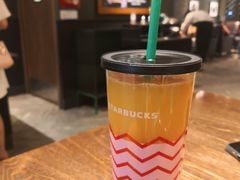-星巴克臻选(南京金茂览秀城店)