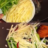 女生们都爱吃青椒土豆丝儿