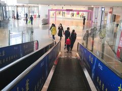 -家乐福(四元桥购物中心店)