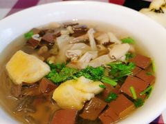 经典鸭血粉丝汤-苓记南京鸭血粉丝.皮肚面(县东巷店)