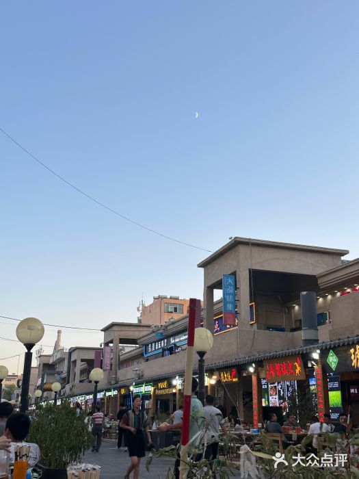 一品江湖烧烤餐厅图片