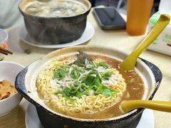 -小许三鲜砂锅馄饨店(家多乐烟酒店)