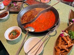 -憨铁匠老火锅(龙岗万科里店)