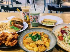 瑞士肉丸烩意大利土豆球-HELLO 27 意面·沙拉·帕尼尼