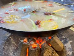 -江湖亮亮蒸虾大排档烤全羊清真(武汉总店)