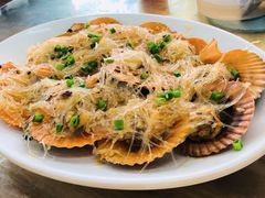 蒜蓉粉丝蒸扇贝-明记海鲜大排档(巽寮湾店)