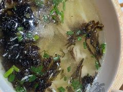 鸡汤小馄饨-早安山丘·豆浆油条(小木桥路店)