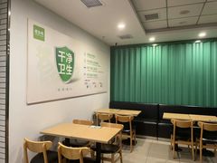 大堂-老乡鸡(武汉烽胜路店)