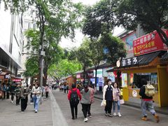 -日月光中心广场