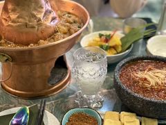 土司铜锅油焖鸡-浩海火烧云傣家菜(京广店)