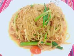 -香巴拉云南餐厅(华莱坞店)