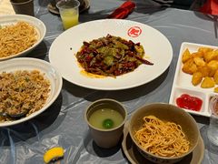 -肥肥虾庄·金牌油焖大虾(杨园滨江时代walk店)