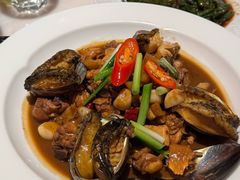 鲍鱼焖本鸡-菲乐餐厅(三十年经营·湖滨路店)