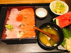 三文鱼饭-石屋料理(南京西路店)