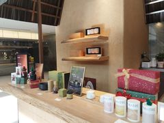 -théATRE 茶聚场(王府中環店)