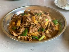 干锅黄牛肉-李东农庄(中南百草园地标店)