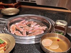 -韩烧牛中牛·甄选黑牛烤肉(黑金店)