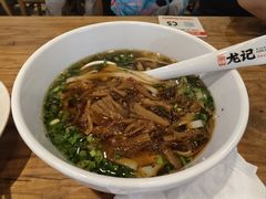 -湘人龙记老长沙米粉(鸟巢店)