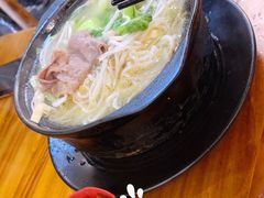 -丽虹云南过桥米线(兴工街店)
