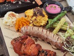 -Mark&Mars Restaurant