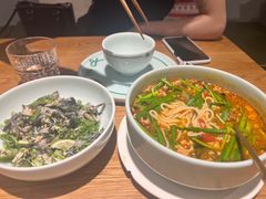 腾冲小锅米线-一坐一忘云南菜(嘉里中心店)