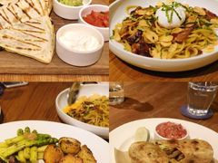-ROAST coffee & eatery