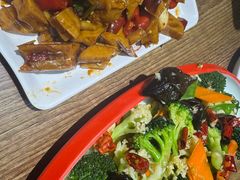 -叶派龙虾•招牌香辣蟹·海鲜(中海国际店)