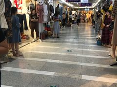 -广州白马服装市场