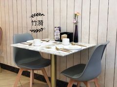 -张爱施法式西餐厅(汉街店)