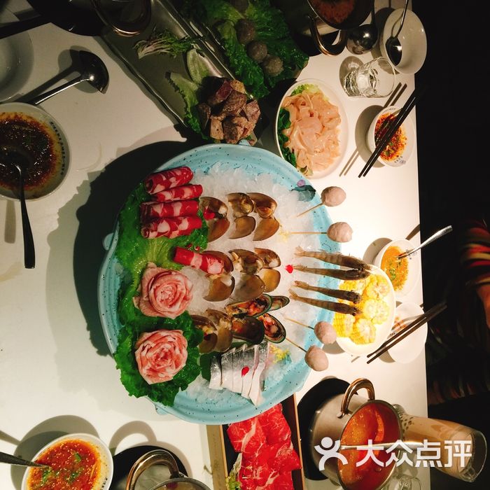 蓝波斯菊.鲜汤火锅