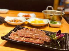 秘制牛肉-唯成•韩国炭火烤肉 유성고기