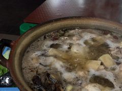 连州果园鸡-威邵鸡煲(西华路总店)