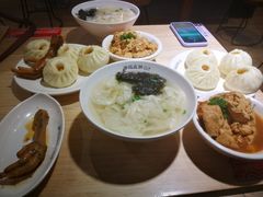-凤起龙游老面包子(凯德晶品店)