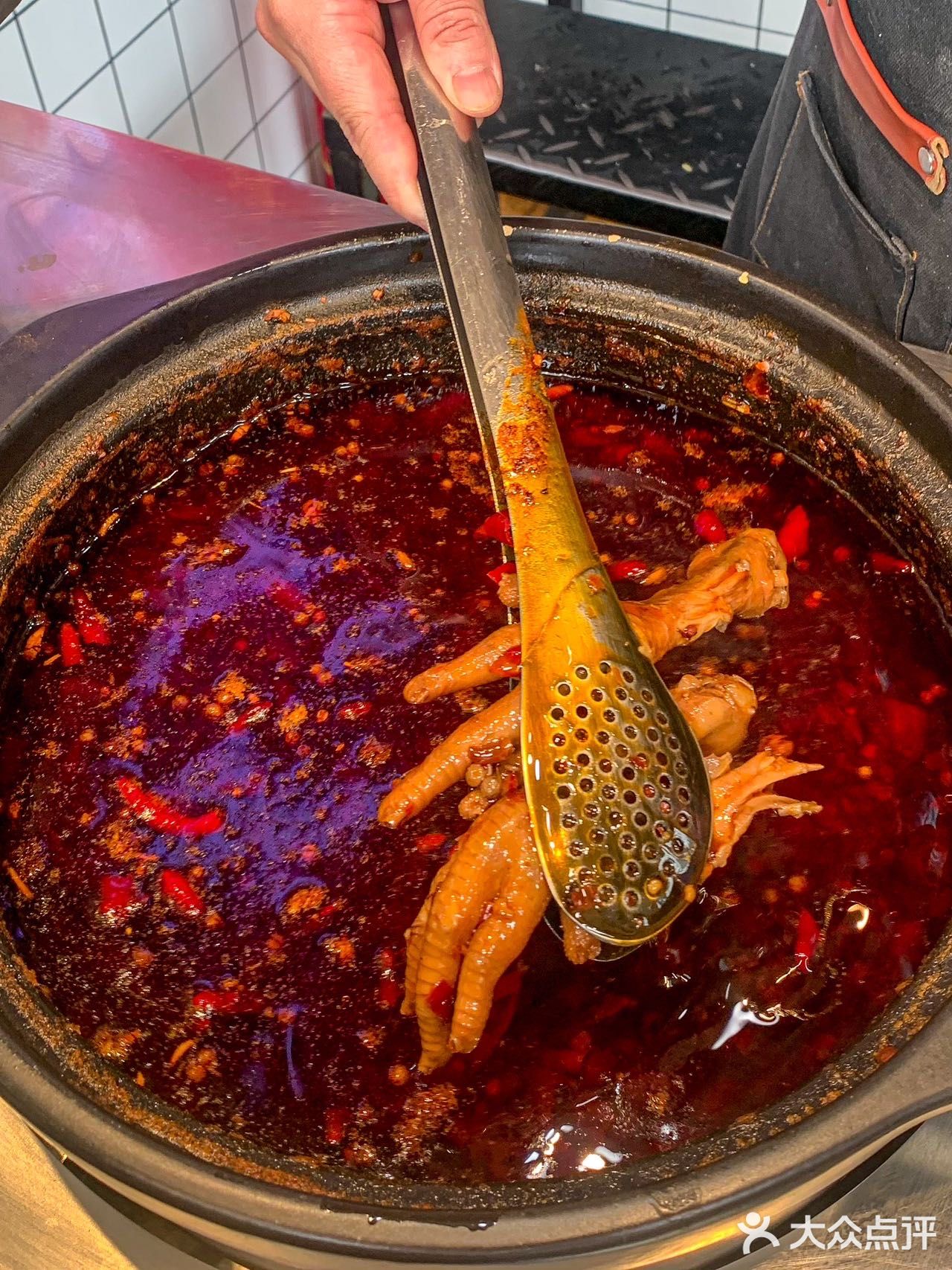 降龙爪爪是什么神仙店铺啊🤩耙猪蹄真的香‼️