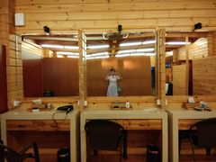 更衣室-达蓬山温泉