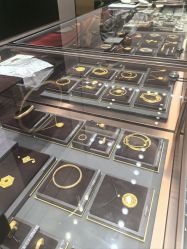 -周大福 CHOW TAI FOOK(新世界百货崇文店)