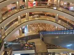 -红星美凯龙国际家居博览中心至尊mall停车场