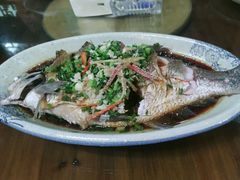 -芦茨金富饭庄·25年老字号·专做稻草鸡